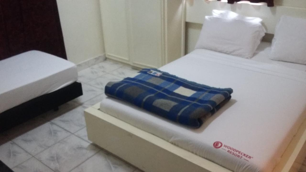 Woodpecker Resort Hotel Банжул Экстерьер фото